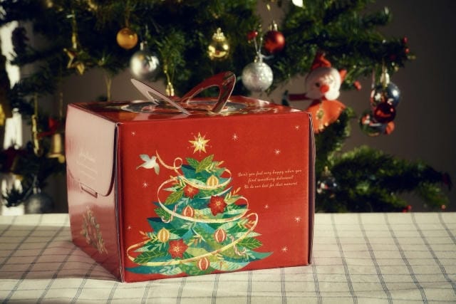 クリスマスケーキはいつまで売ってる？当日販売の事情や狙い方について