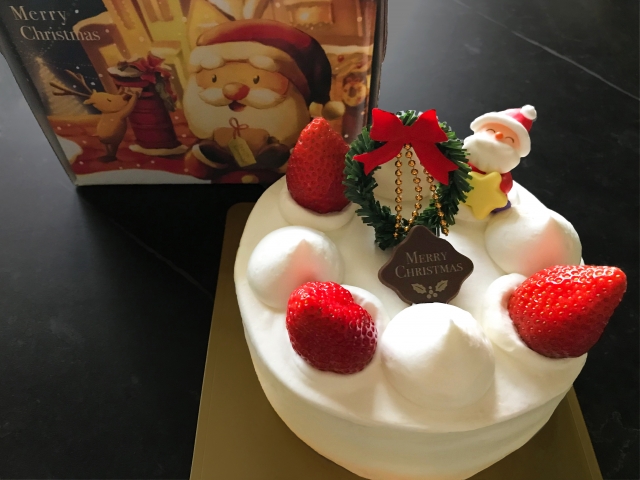 クリスマスケーキの25日値下げを狙うなら？半額で買うコツや店舗事情