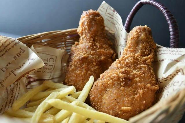 クリスマスチキンはコンビニで当日買える？狙い目の時間帯や店舗