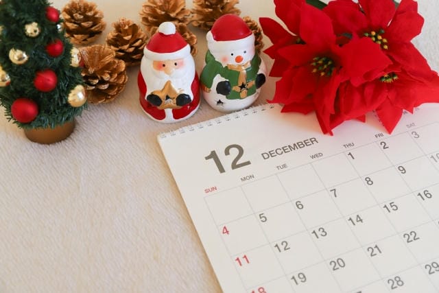 サンタクロースは24日と25日のどっちに来る？暦的な意味と日本の事情